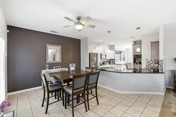 $559,900 | 851 Branch Crossing, Lantana, TX 76226