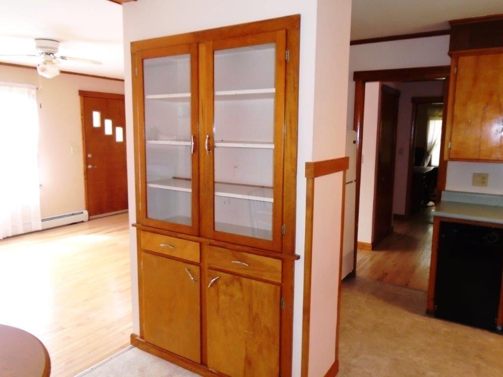 45 River Road Benton, ME 04901 - Photo 8 of 25 Built-ins