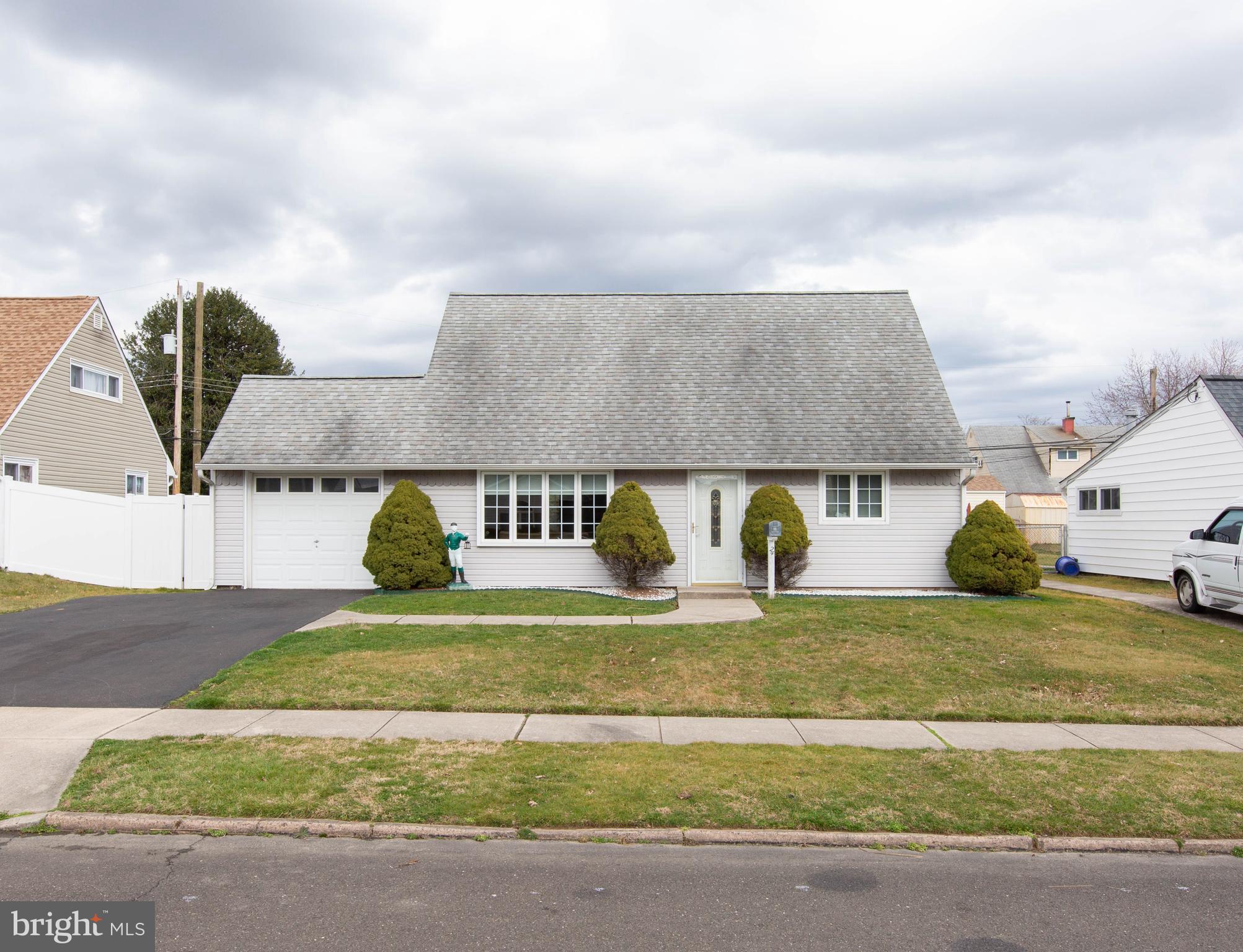 24 MacIntosh Road Levittown, PA 19056 - Photo 1 of 46 Gallery Image 1