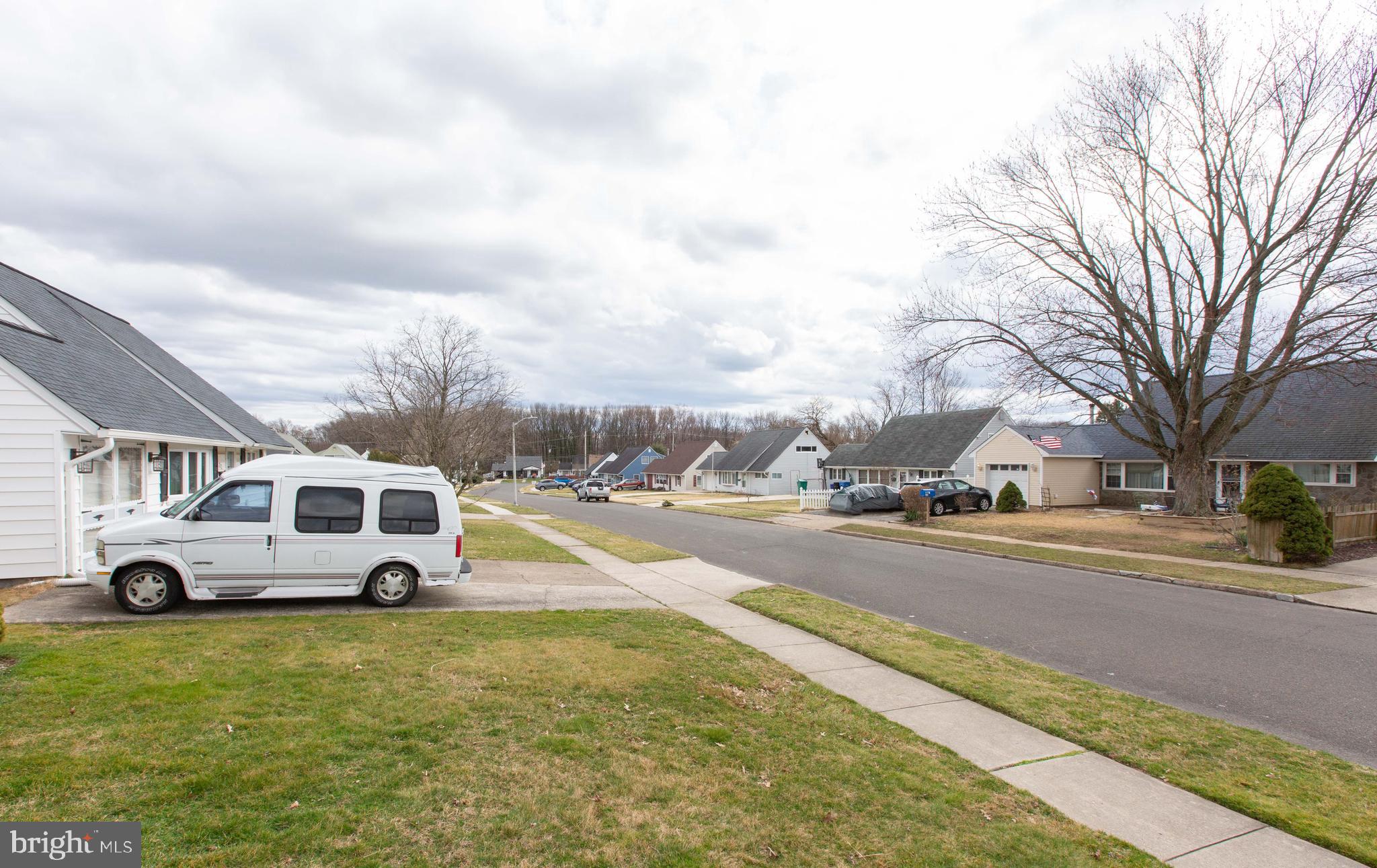 24 MacIntosh Road Levittown, PA 19056 - Photo 2 of 46 Gallery Image 2