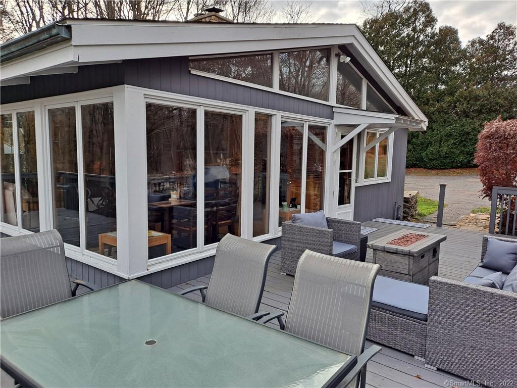 Wrap-around deck