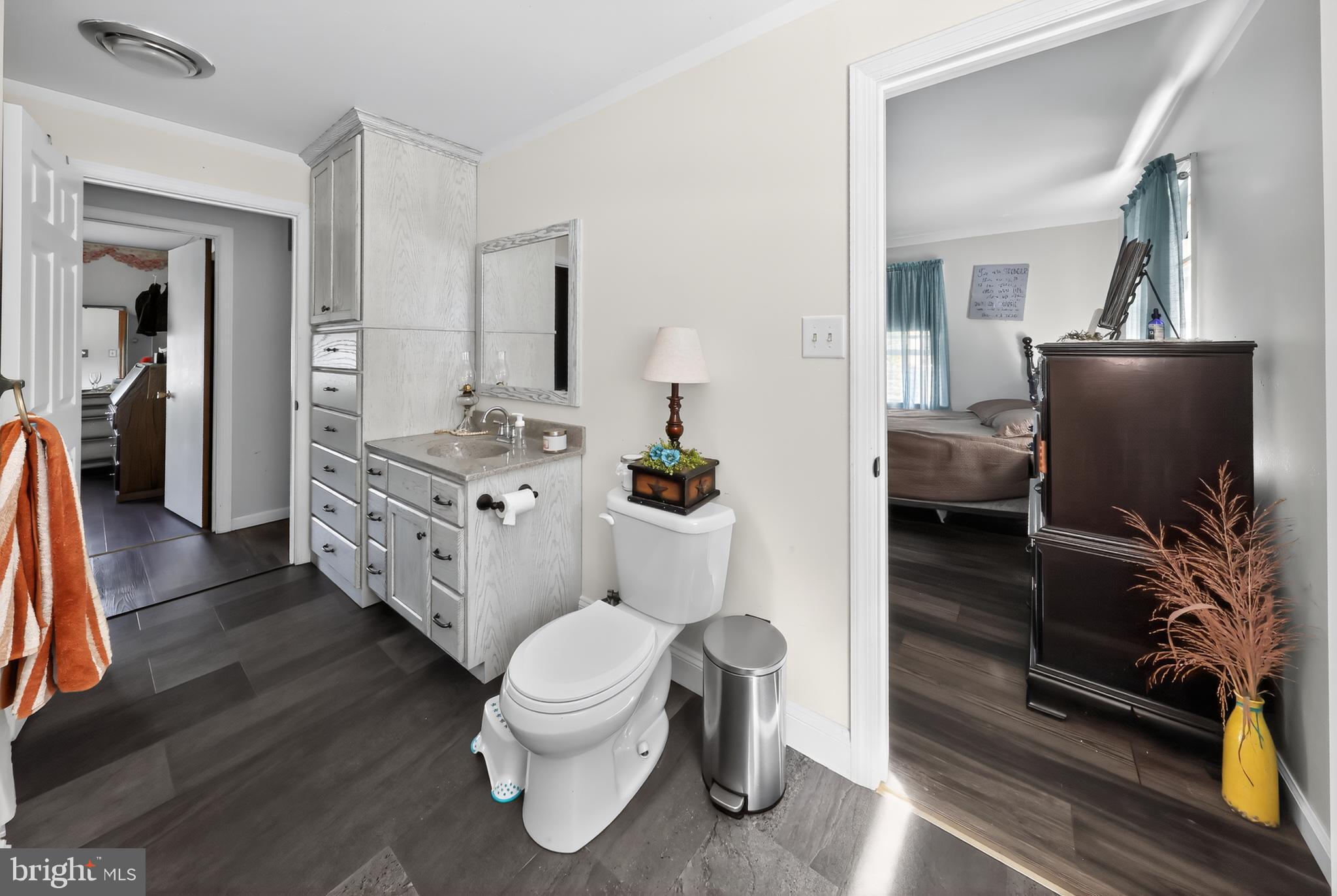 1201 Spruce Grove Road Oxford, PA 19363 - Photo 29 of 32 a bathroom with a sink toilet and mirror