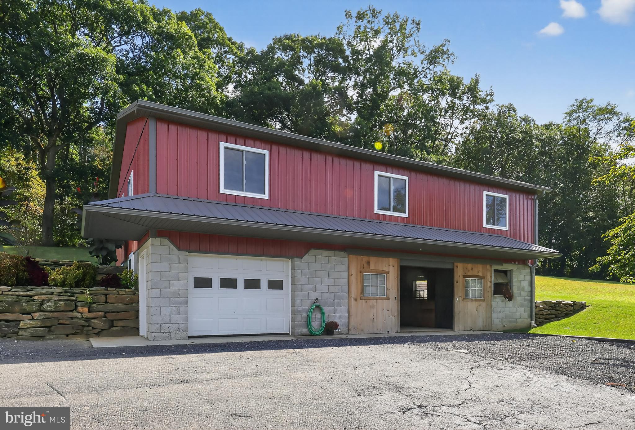 1201 Spruce Grove Road Oxford, PA 19363 - Photo 5 of 32 a house with a outdoor space