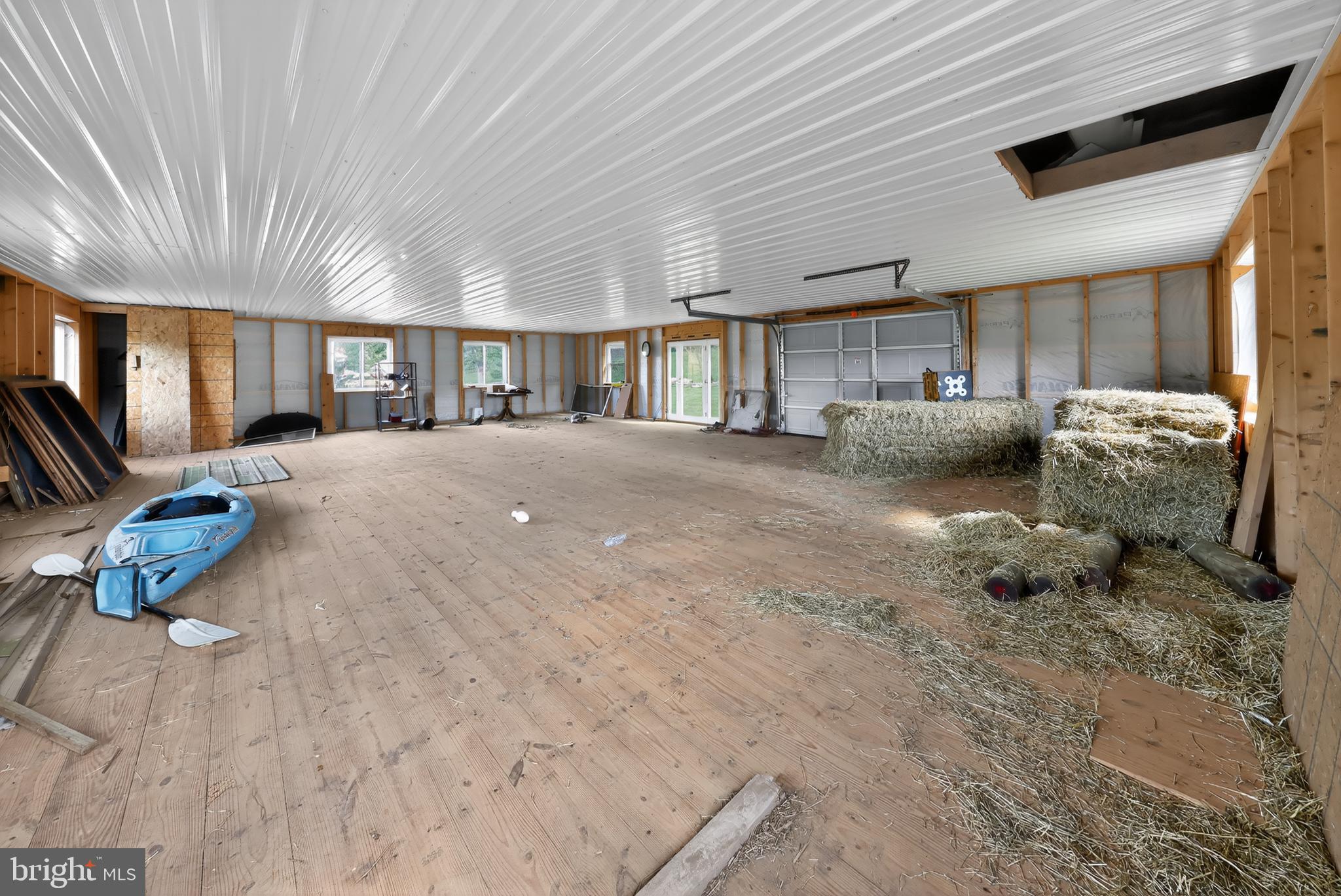 1201 Spruce Grove Road Oxford, PA 19363 - Photo 8 of 32 a view of a livingroom with furniture and windows
