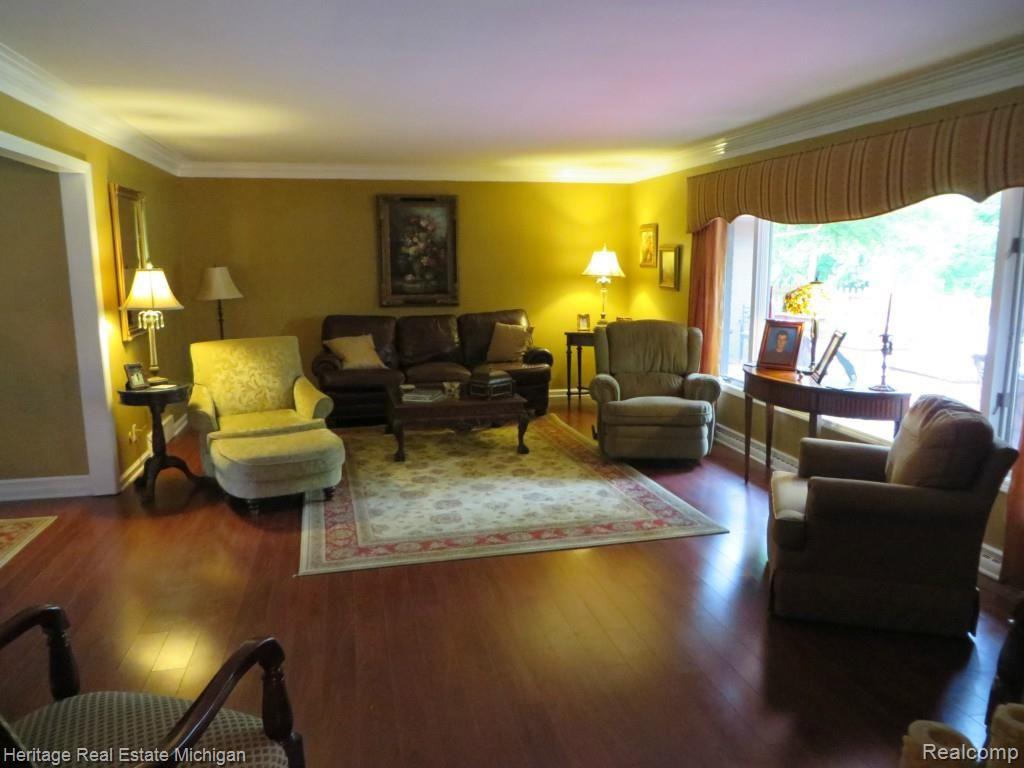330 North Eager Road Howell, MI 48843 - Photo 10 of 47 IMG_1509.jpg
