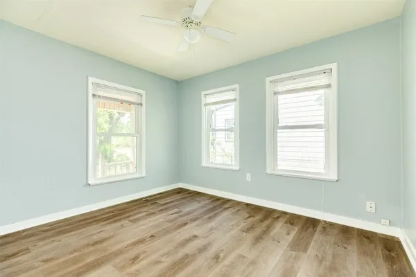 $1,200 | 302 West 8th Street, Unit A, Freeport, TX 77541