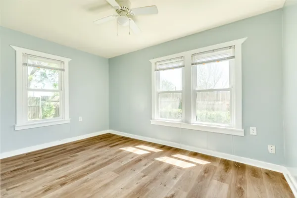 $1,200 | 302 West 8th Street, Unit A, Freeport, TX 77541