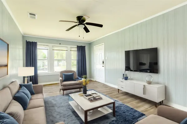 $1,200 | 302 West 8th Street, Unit A, Freeport, TX 77541