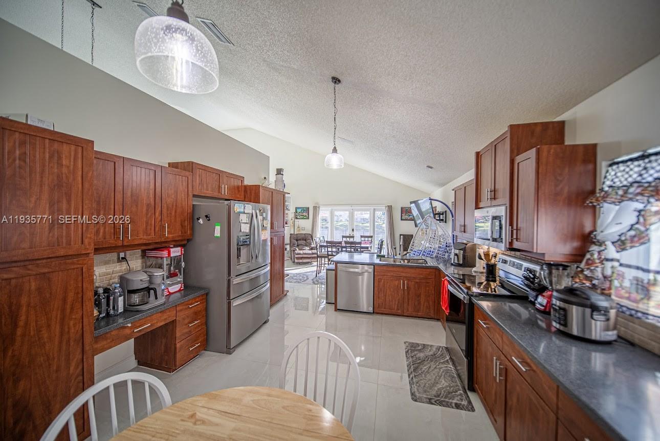 13020 Southwest 17th Court Miramar, FL 33027 - Photo 40 of 86