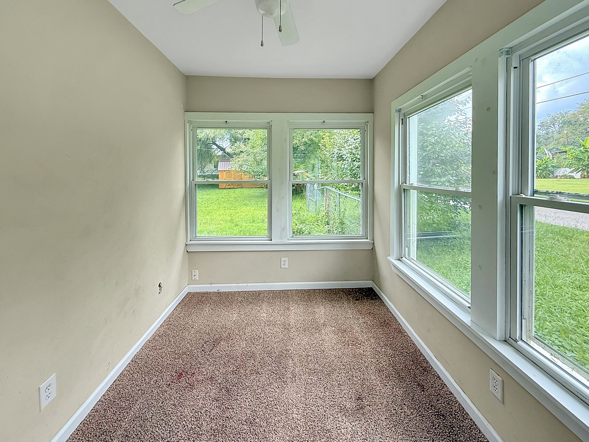 63 West Greendale Street Corbin, KY 40701 - Photo 13 of 24 a view of room with window