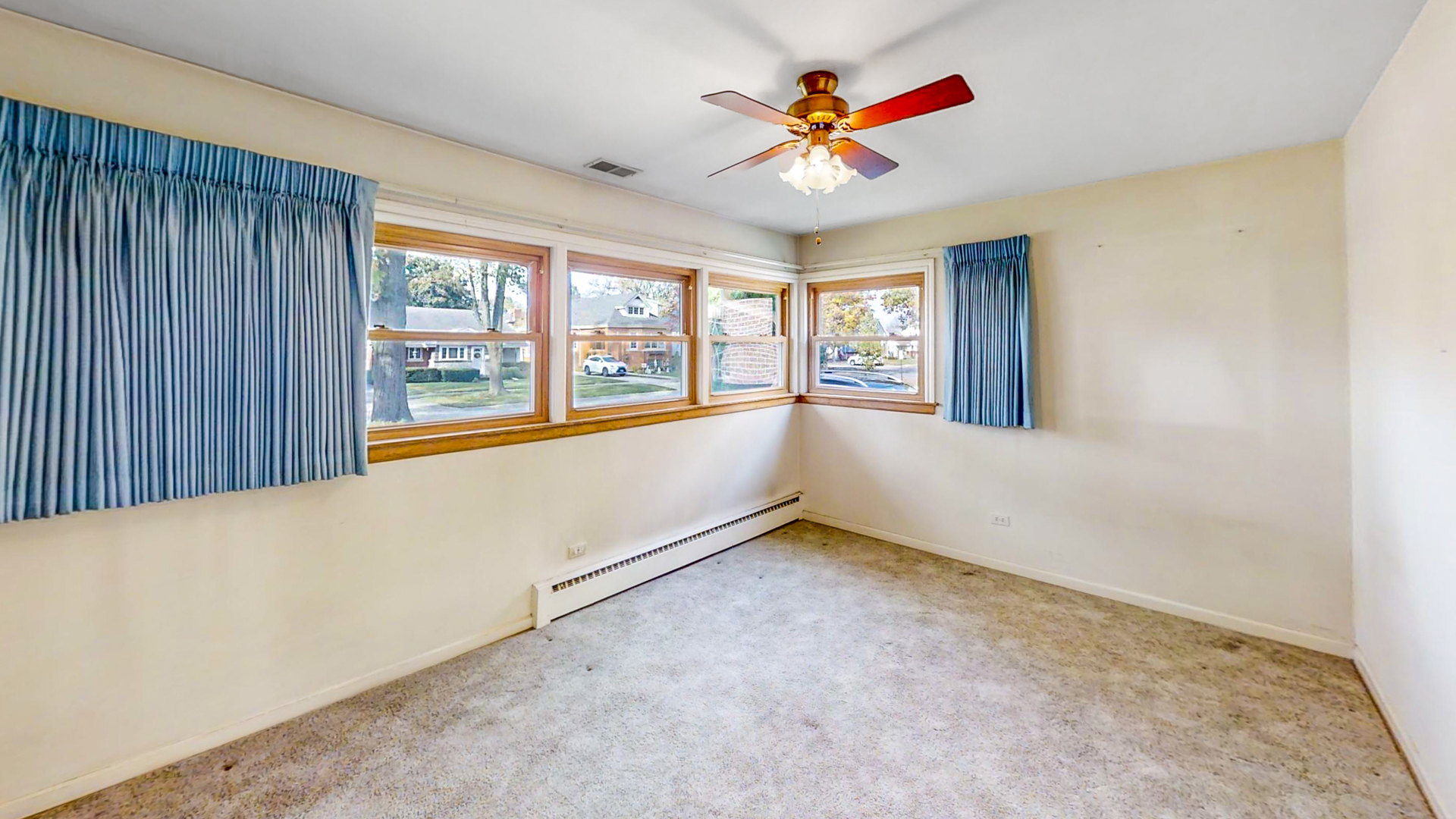 1933 South Crescent Avenue Park Ridge, IL 60068 - Photo 10 of 23 an empty room with windows