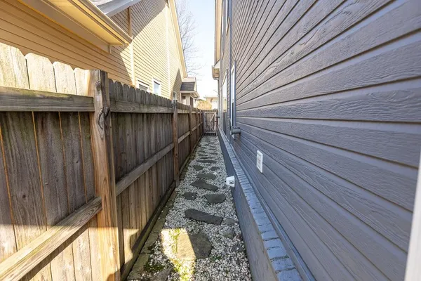 $339,500 | 1365 Island Shore Drive, Memphis, TN 38103