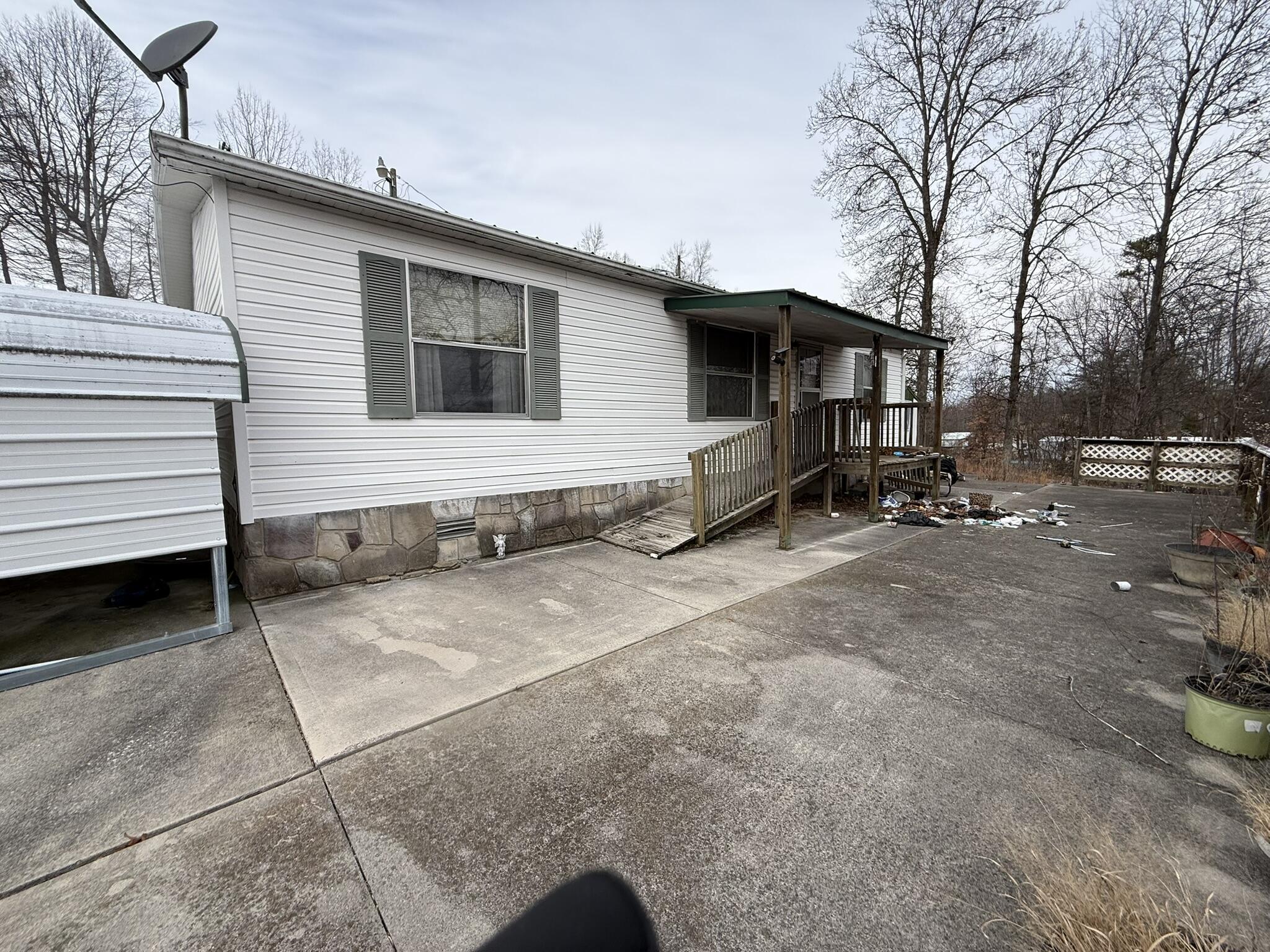 89 Denton Phelps Road Somerset, KY 42501 - Photo 2 of 12 IMG_1624