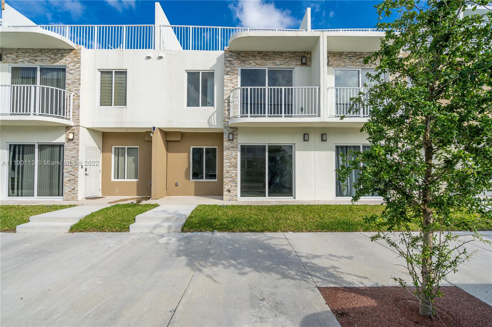 Naranja Homestead, FL 33032 - Photo 2 of 34