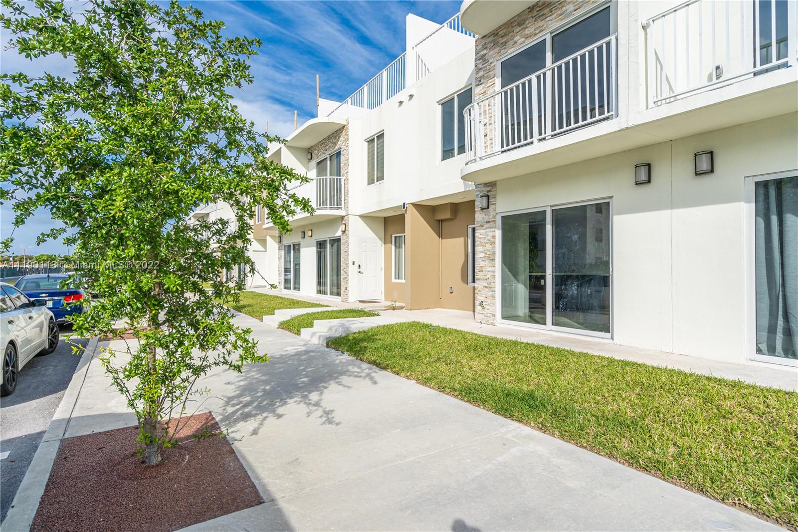 Naranja Homestead, FL 33032 - Photo 3 of 34