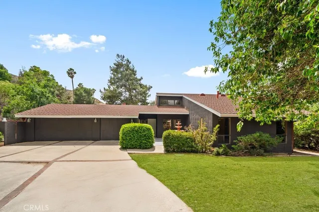 $777,990 | 27411 Santa Fe Street, Hemet, CA 92544