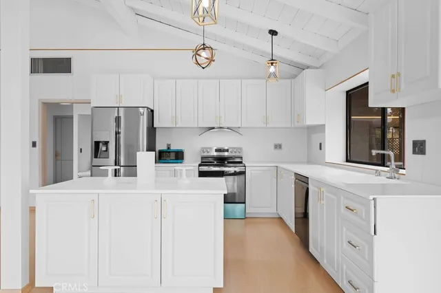 $777,990 | 27411 Santa Fe Street, Hemet, CA 92544