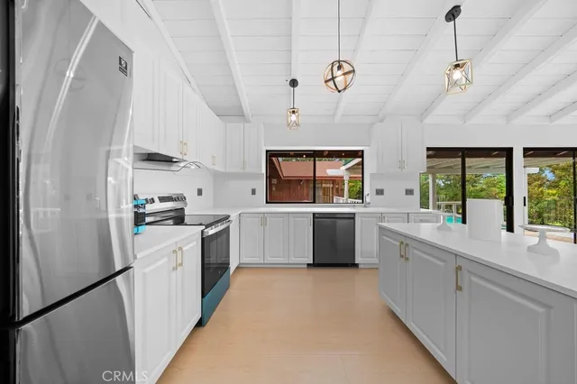 $777,990 | 27411 Santa Fe Street, Hemet, CA 92544