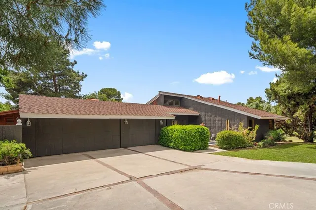 $777,990 | 27411 Santa Fe Street, Hemet, CA 92544