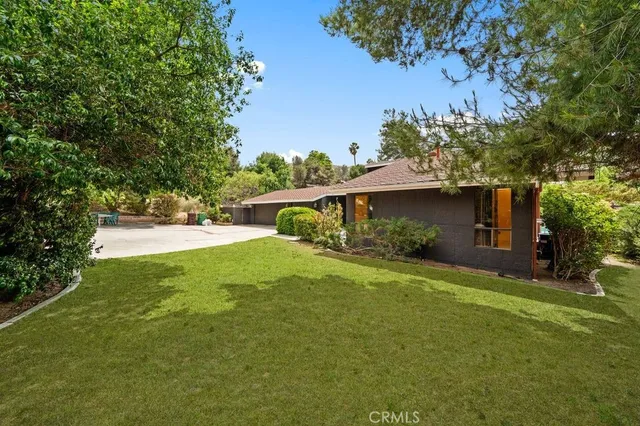 $777,990 | 27411 Santa Fe Street, Hemet, CA 92544