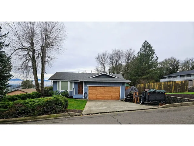 $395,000 | 1818 Northeast Todd Street, Roseburg, OR 97470