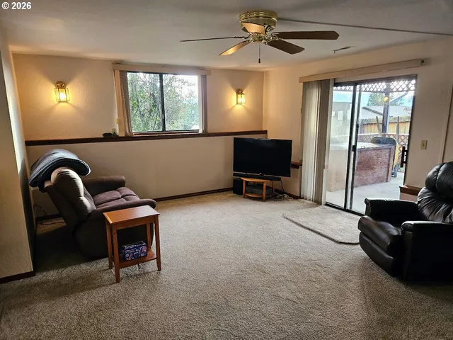 $395,000 | 1818 Northeast Todd Street, Roseburg, OR 97470