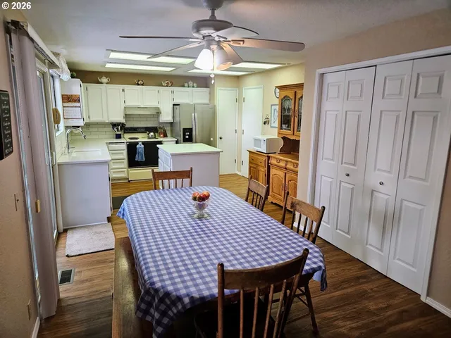 $395,000 | 1818 Northeast Todd Street, Roseburg, OR 97470