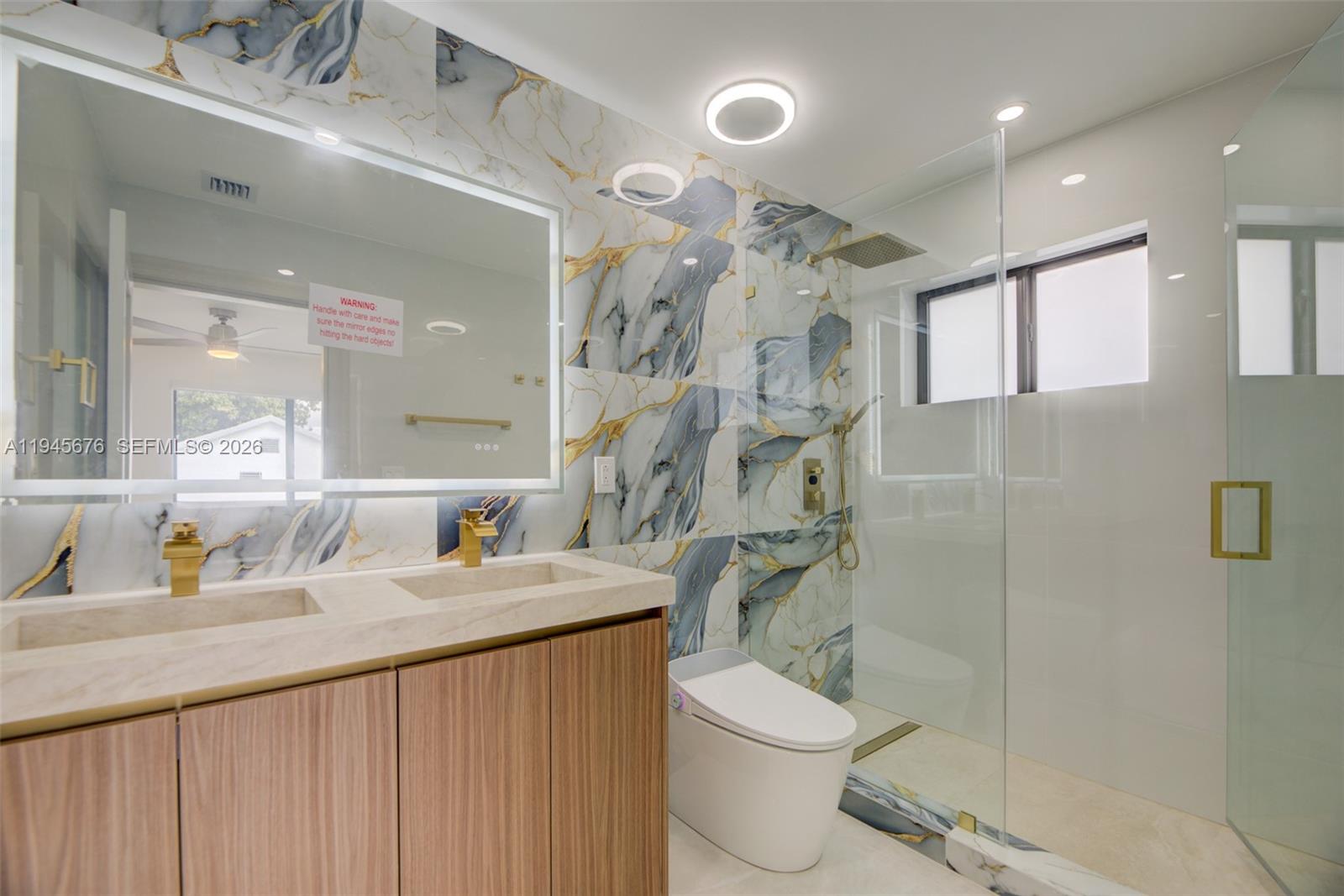 13001 Southwest 260th Terrace Homestead, FL 33032 - Photo 16 of 27 BATHROOM 2