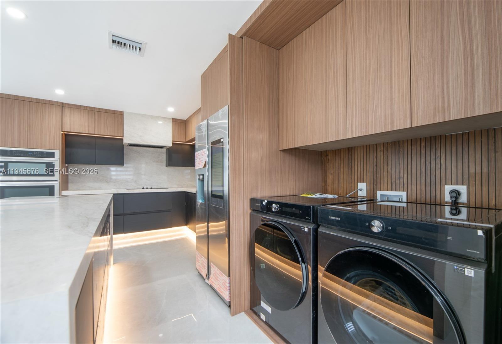 13001 Southwest 260th Terrace Homestead, FL 33032 - Photo 3 of 27