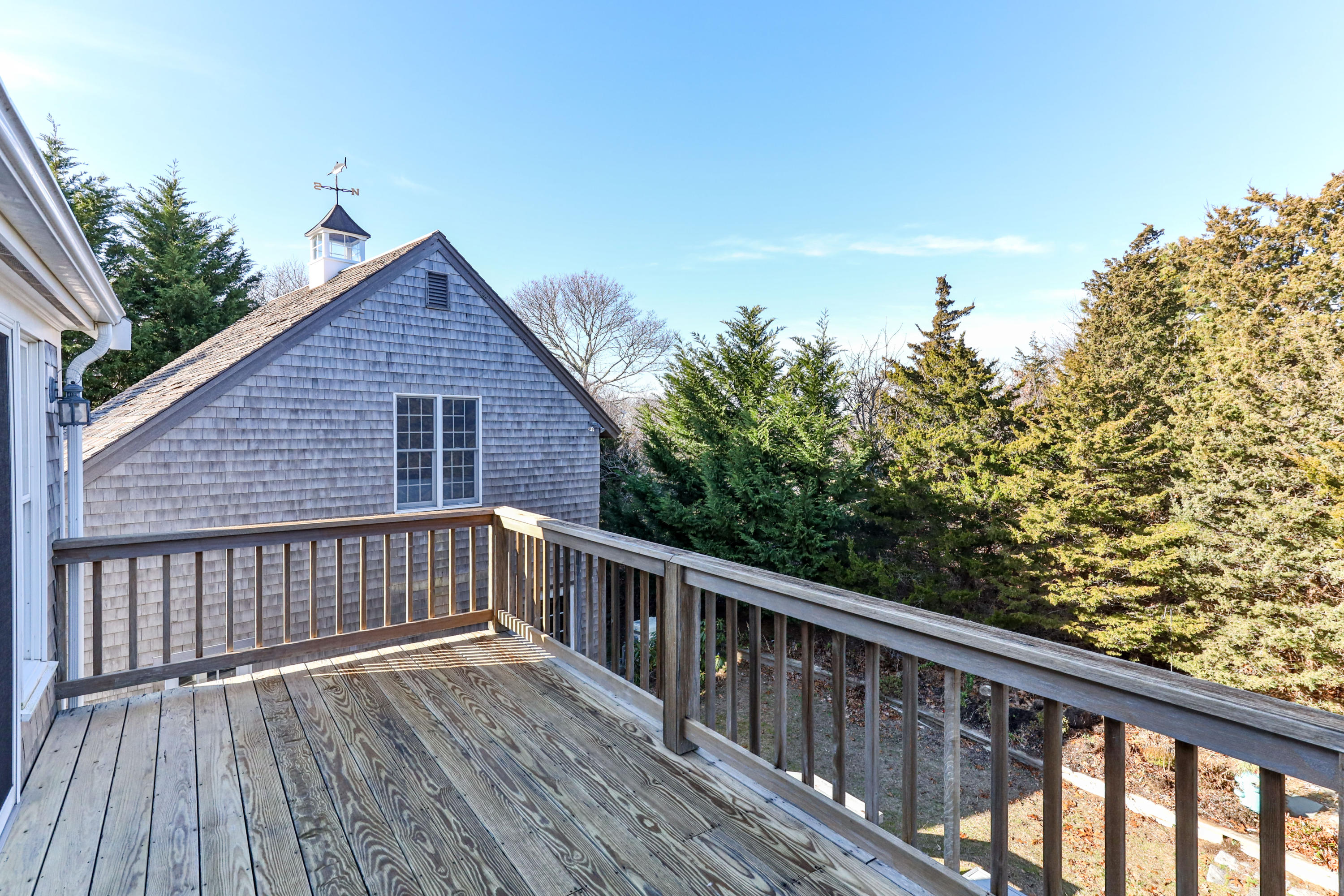 520 Dyer Prince Road Eastham, MA 02642 - Photo 20 of 41 520DyeLR-35