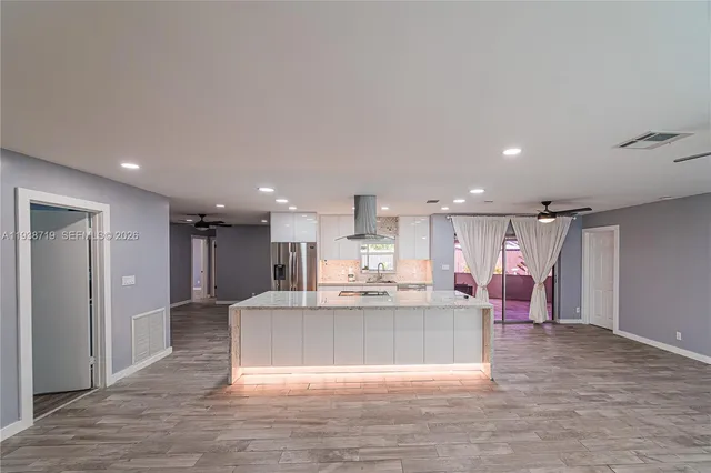 a view of entrance door of the house