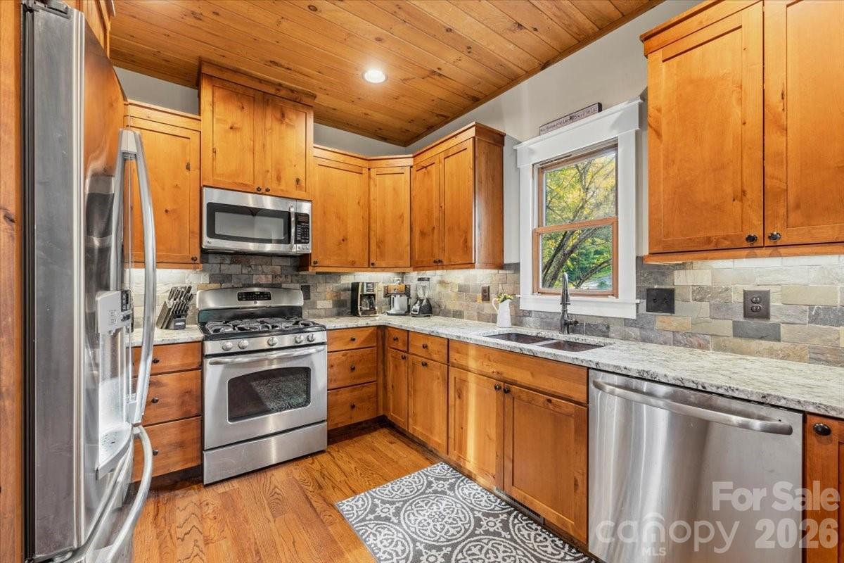 5021 Little Acre Road Nebo, NC 28761 - Photo 8 of 39