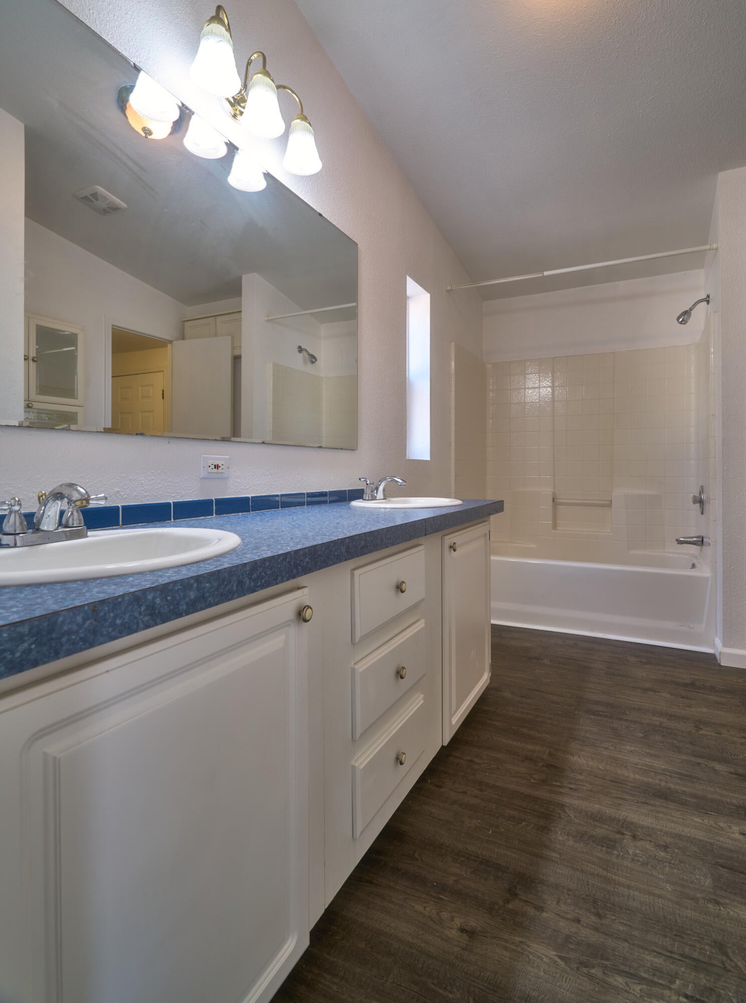 11441 Meadows Road White City, OR 97503 - Photo 20 of 55 11441 Meadows Rd-19
