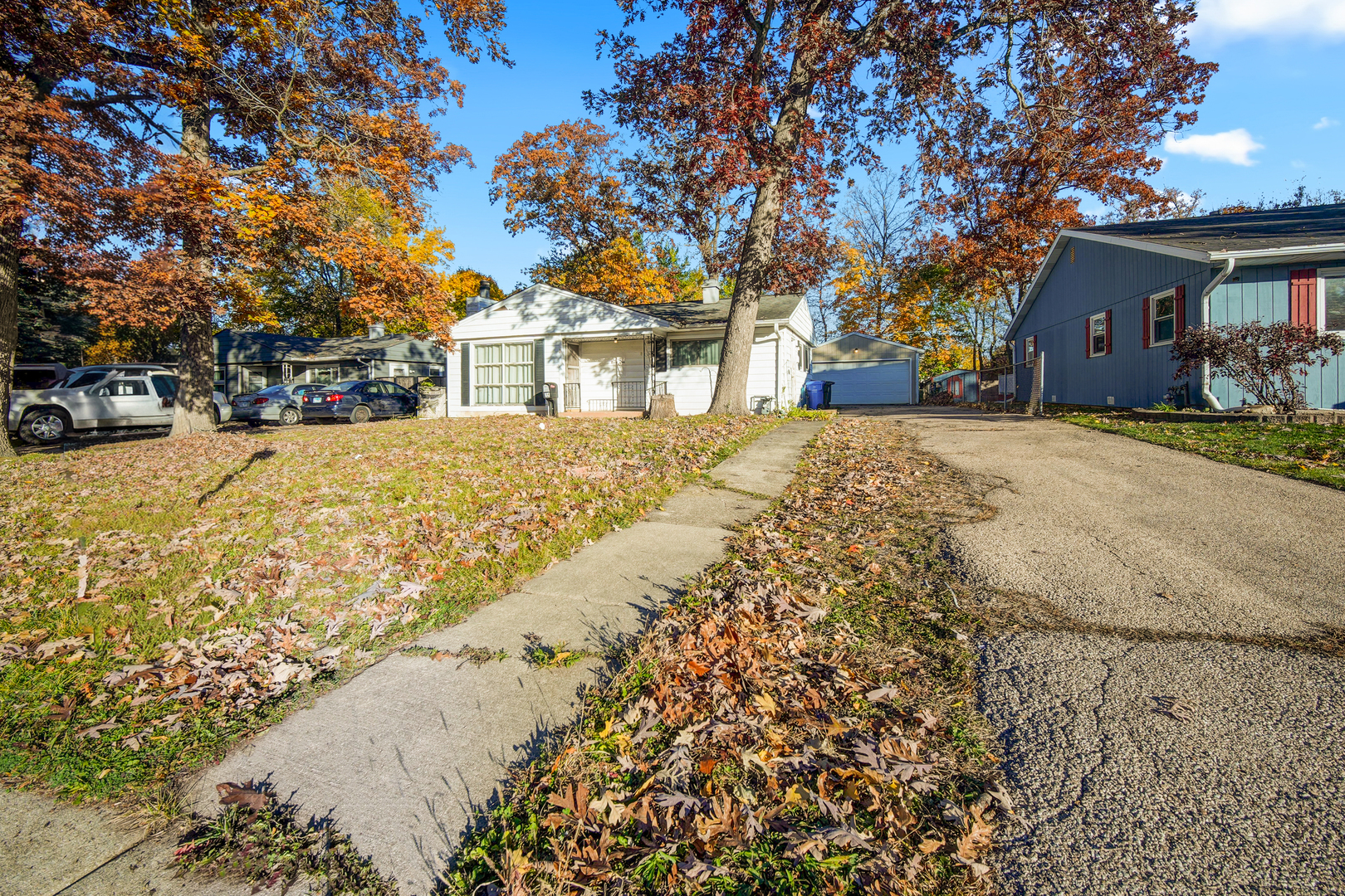 94 Wren Road Carpentersville, IL 60110 - Photo 2 of 21 front view of a house with a yard