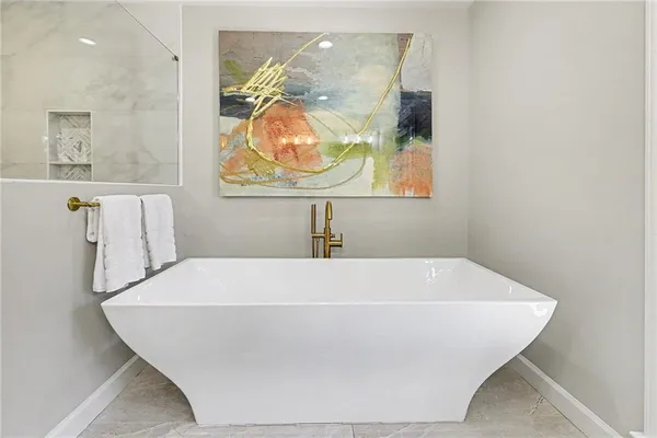 $1,195,000 | 7070 Glenridge Drive, Atlanta, GA 30328