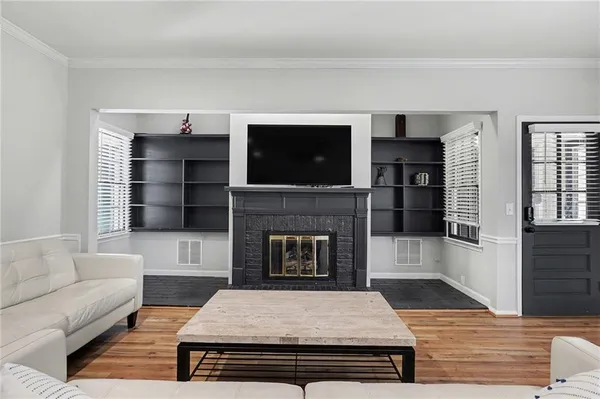 $1,195,000 | 7070 Glenridge Drive, Atlanta, GA 30328