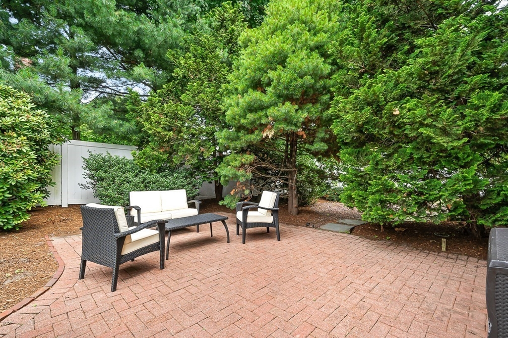 296 Linden Street Wellesley, MA 02481 - Photo 27 of 35