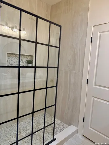 $2,300 | 219 Carle Avenue, San Antonio, TX 78204