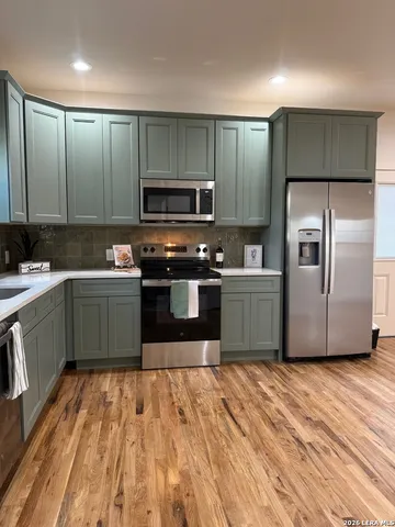 $2,300 | 219 Carle Avenue, San Antonio, TX 78204