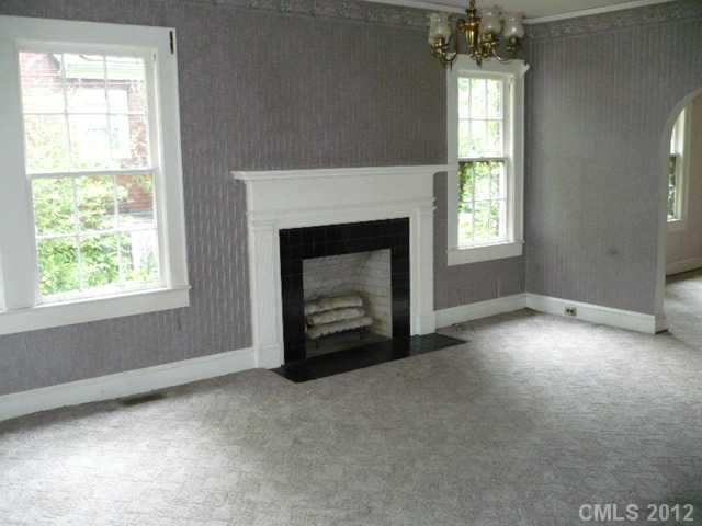 195 Spring Street Southwest Concord, NC 28025 - Photo 4 of 11 Gallery Image 4