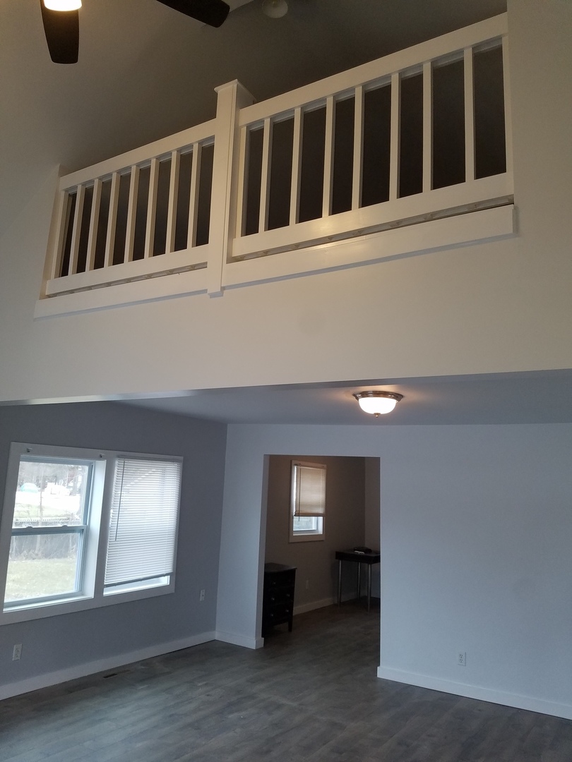 204 Riverside Drive McHenry, IL 60051 - Photo 2 of 19