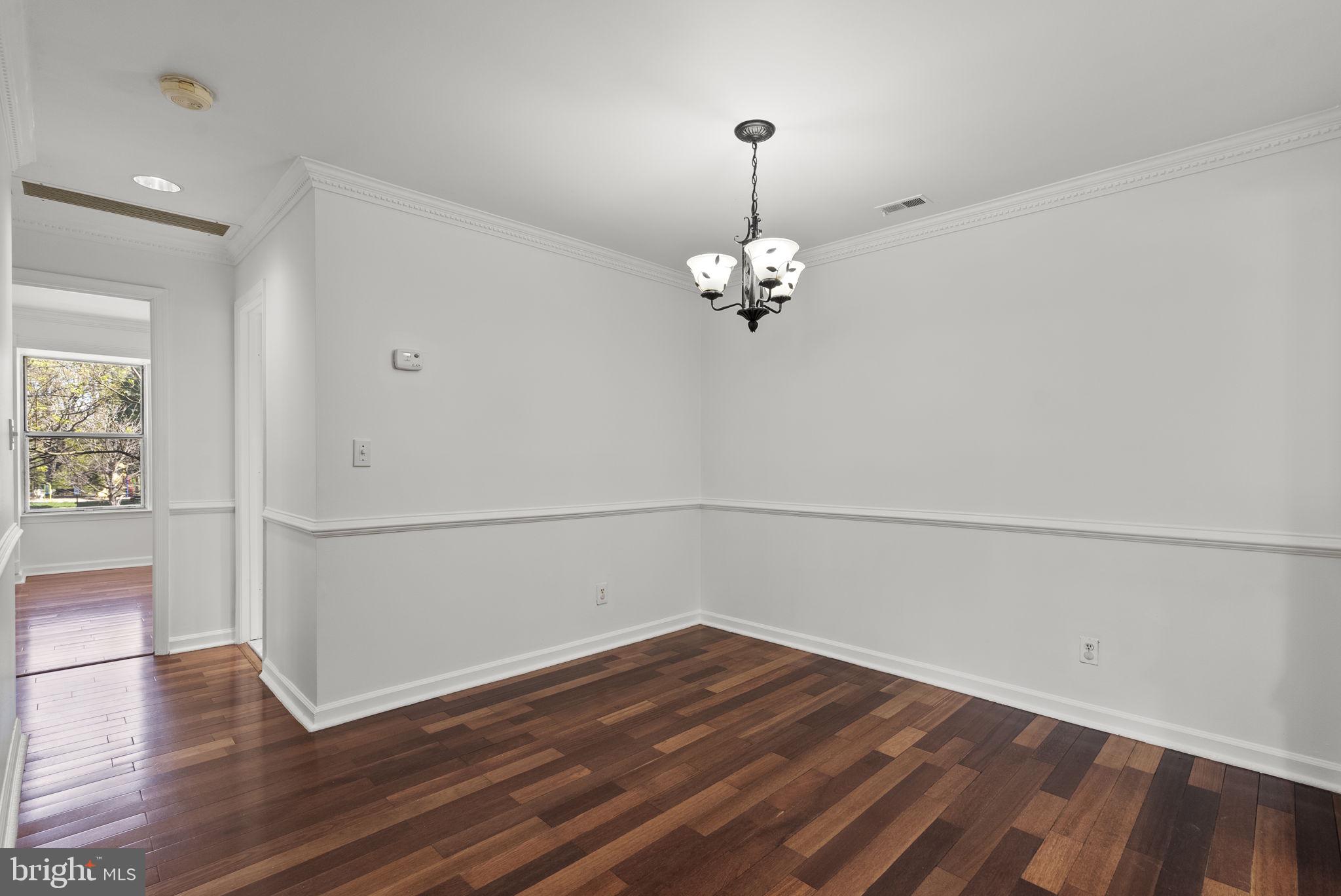 13708 Modrad Way, Unit 7B33 Silver Spring, MD 20904 - Photo 15 of 28 Dining Room