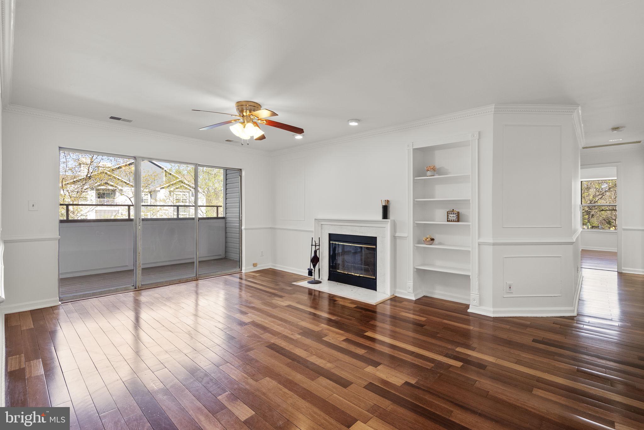 13708 Modrad Way, Unit 7B33 Silver Spring, MD 20904 - Photo 3 of 28 Living room