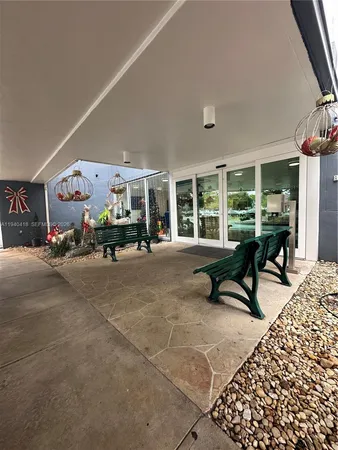 $2,000 | 919 Hillcrest Drive, Unit 303, Hollywood, FL 33021