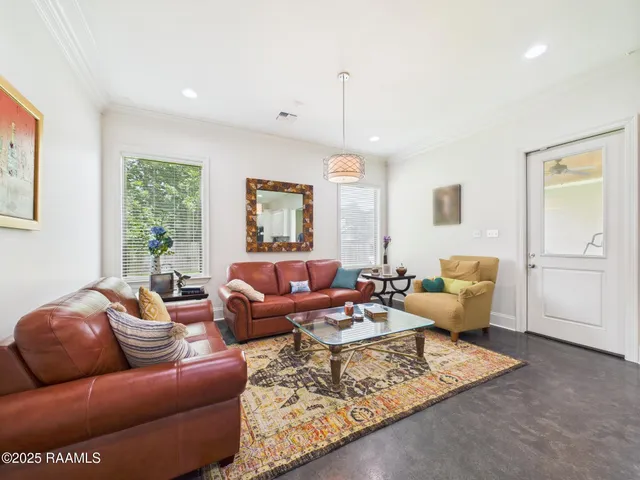 $3,100 | 130 Dove Circle, Lafayette, LA 70508