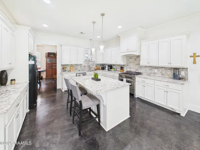 $3,100 | 130 Dove Circle, Lafayette, LA 70508