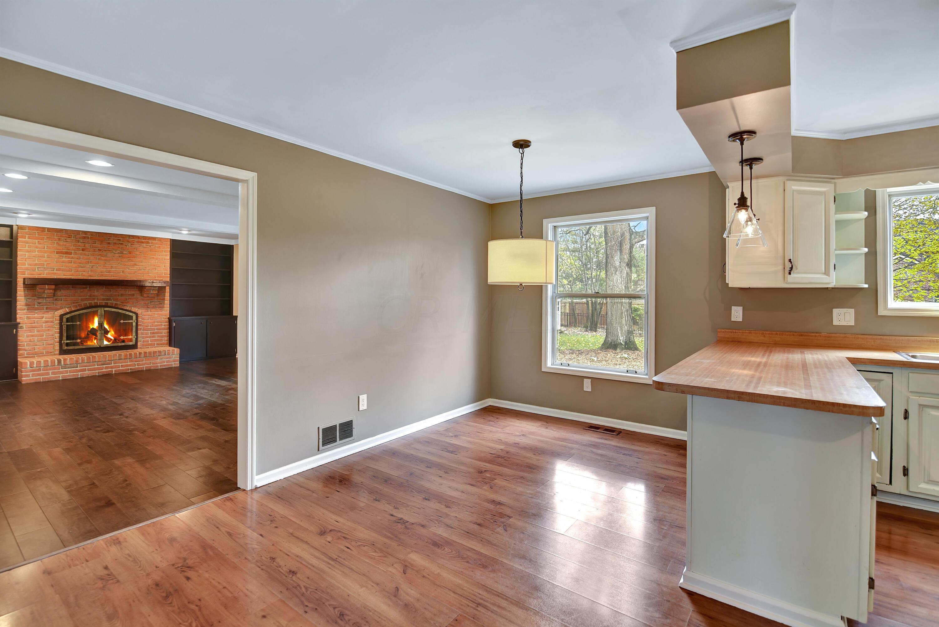 2371 Sandover Road Columbus, OH 43220 - Photo 11 of 51 Kitchen and Eating Space 2
