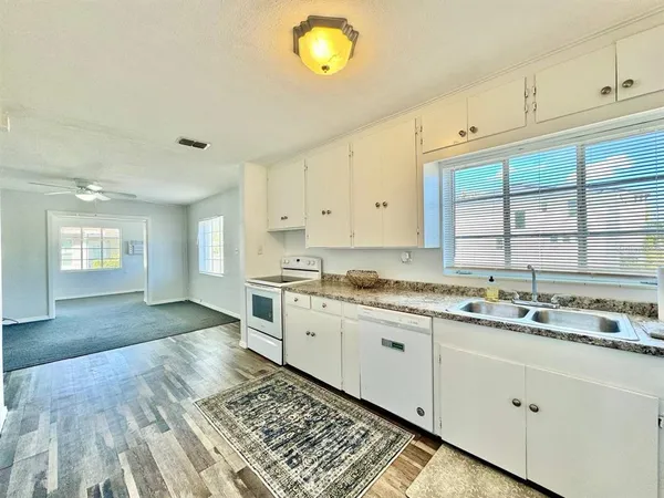 $1,600 | 508 North Macdill Avenue, Tampa, FL 33609