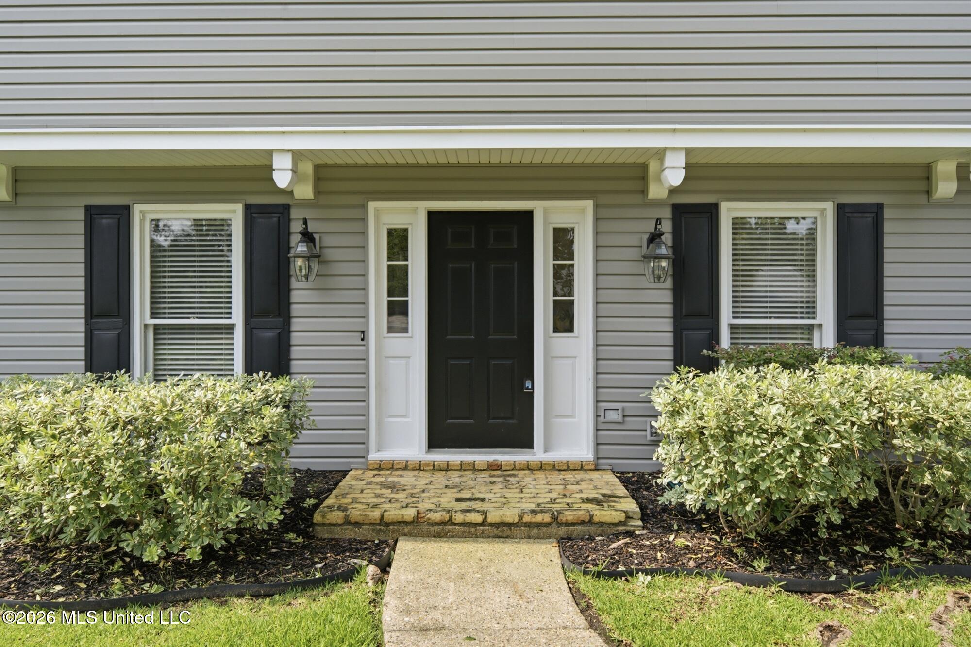 3010 Raphael Drive Hattiesburg, MS 39402 - Photo 2 of 35 IMG_3153