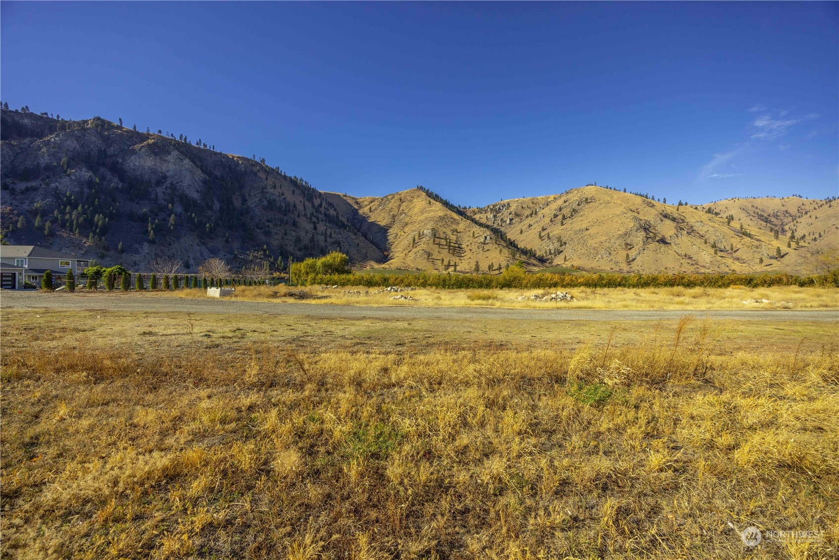 42 Abbey Road Orondo, WA 98843 - Photo 4 of 22 Gallery Image 4
